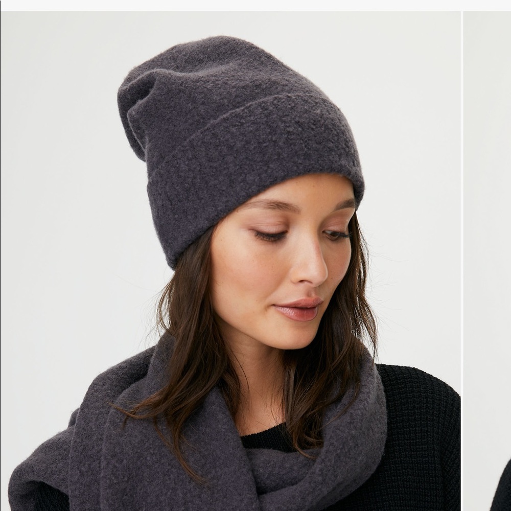 Artizia Boucle Cuff Hat